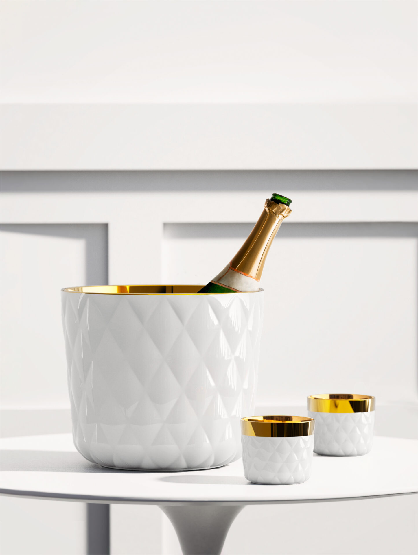 Biały porcelanowy cooler do szampana Sieger by Fürstenberg